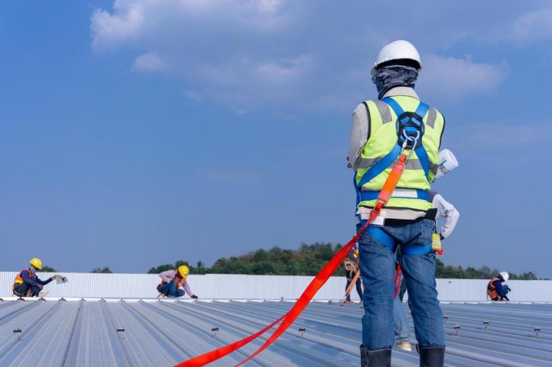 Conception et pose de protections sur corde pour s&eacute;curiser vos acc&egrave;s en hauteur &agrave; Avrill&eacute;